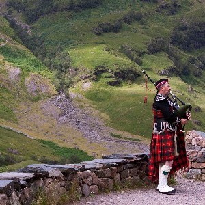 bus tours to scotland from ireland