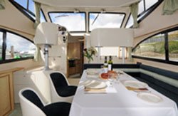 Boat trip Ireland, Caprice, Cabin