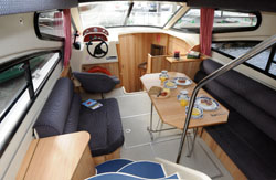 Boat Trip Ireland, Consul, Cabin